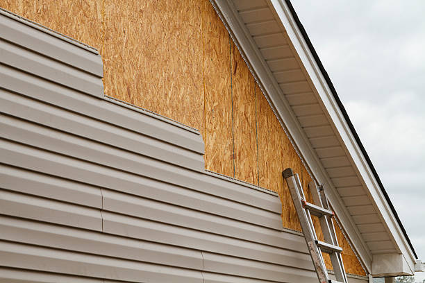 Professional Fiber Cement Siding technician working in Warsaw, VA